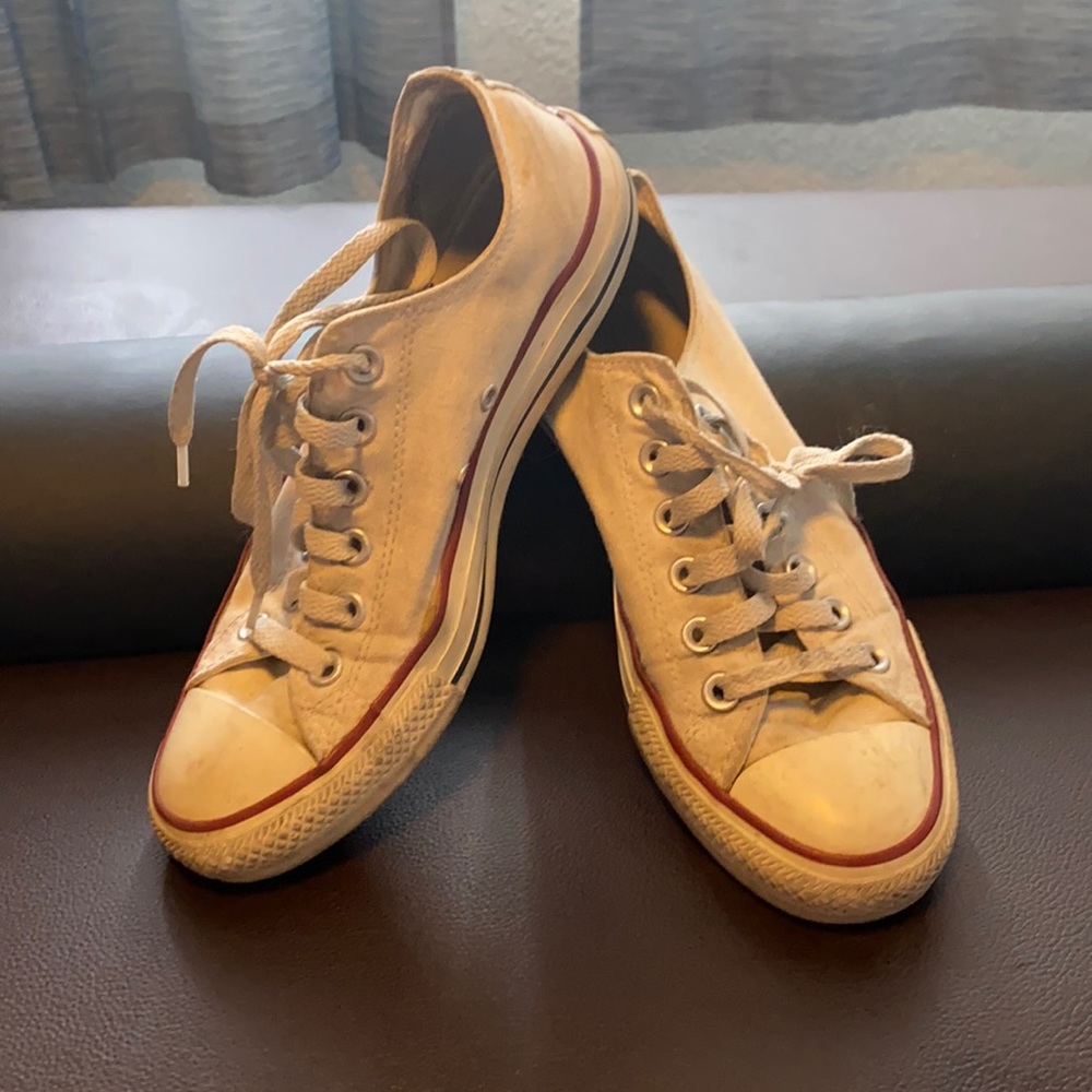 White low top converse